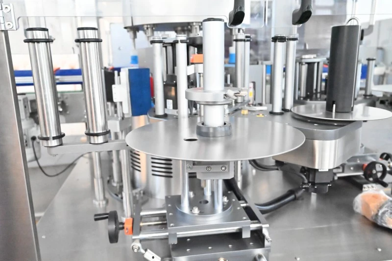 Cosmetic Bottle Labeling Machine