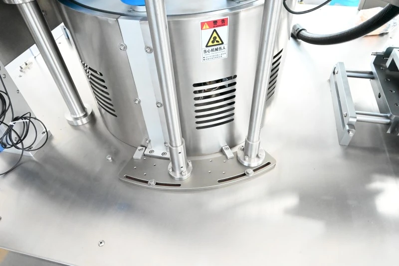 Cosmetic Bottle Labeling Machine