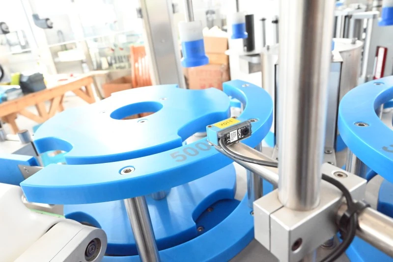 Square Food Jar Labeling Machine